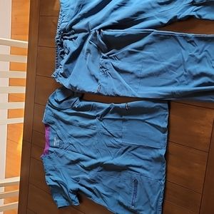 Scrub set